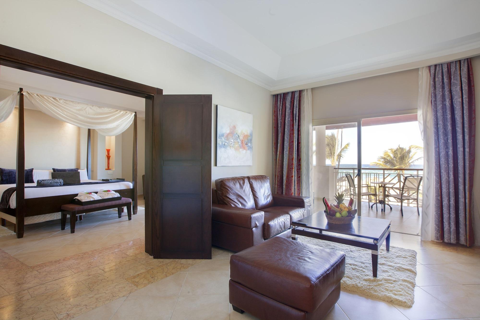 Majestic Elegance Punta Cana (Adults Only) Exterior foto Suite at the Hilton Sharm El Sheikh