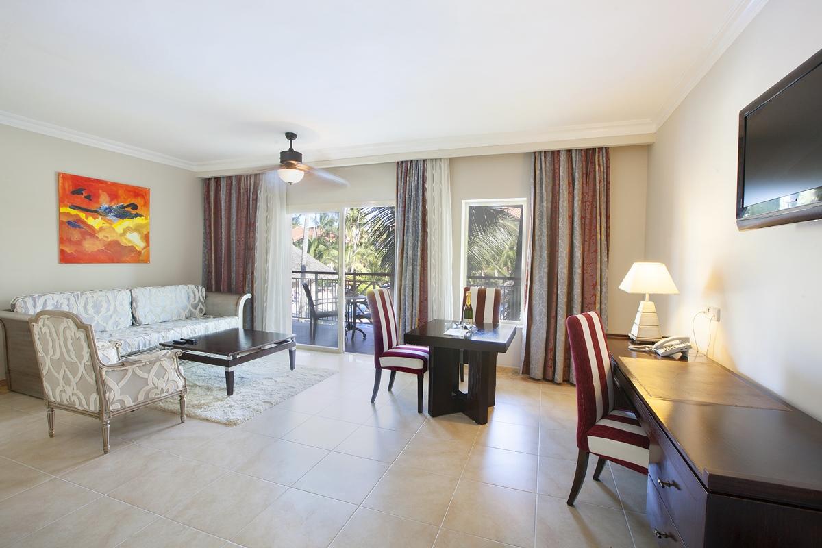 Majestic Elegance Punta Cana (Adults Only) Exterior foto A living room in a hotel